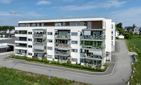 Luftfoto av innglasset balkong